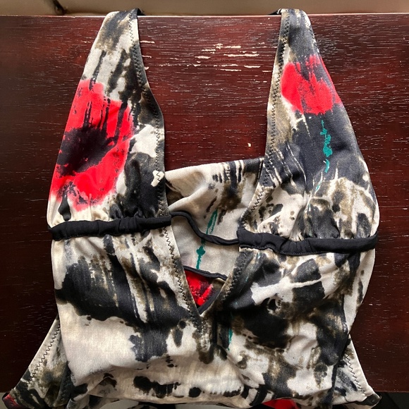 NEW SHAN POPPY CUTOUT SWIMSUIT - Picture 12 of 15